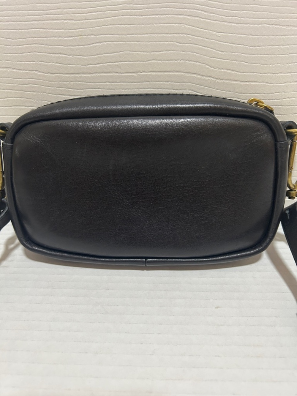 Madewell Carabiner Mini Crossbody Bag - Picture 4 of 11